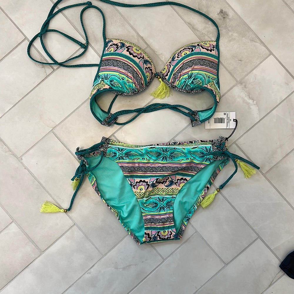 Bathing suit